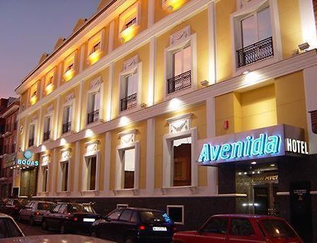 Hotel Avenida Leganes Ngoại thất bức ảnh